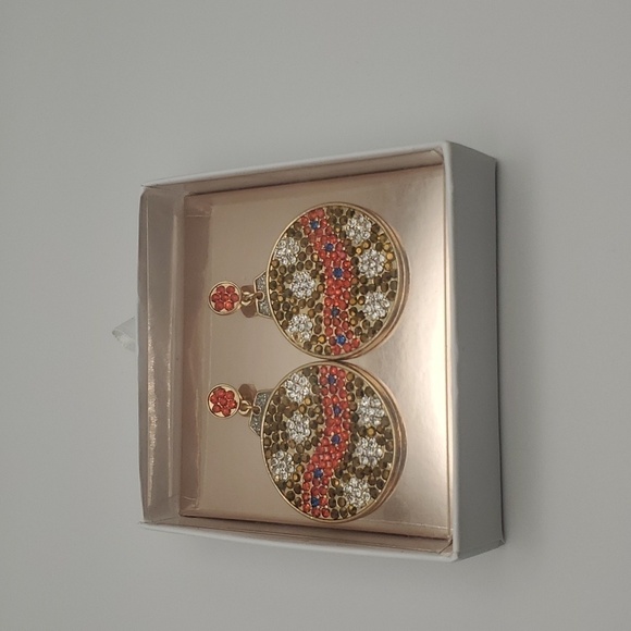 NWT Rhinestone Ornament Christmas Earrings - Picture 4 of 6